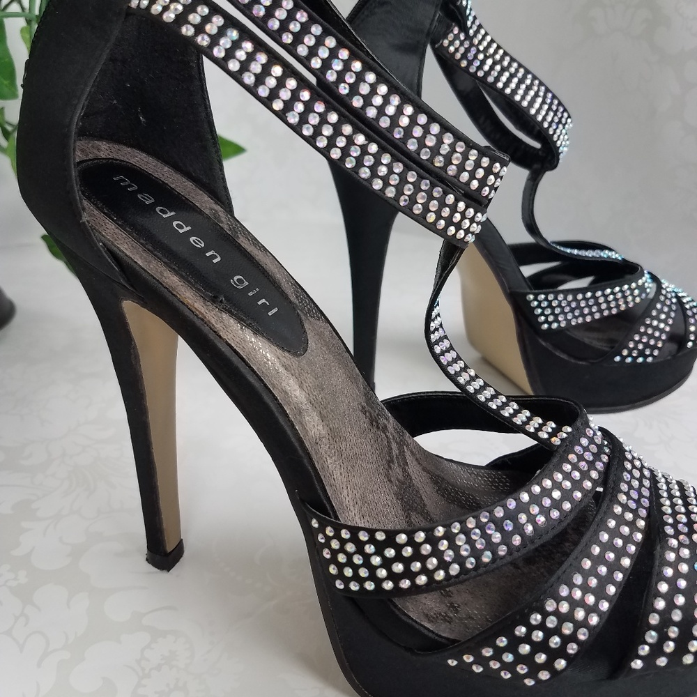 Steve Madden Black Rhinestone Stiletto 10M